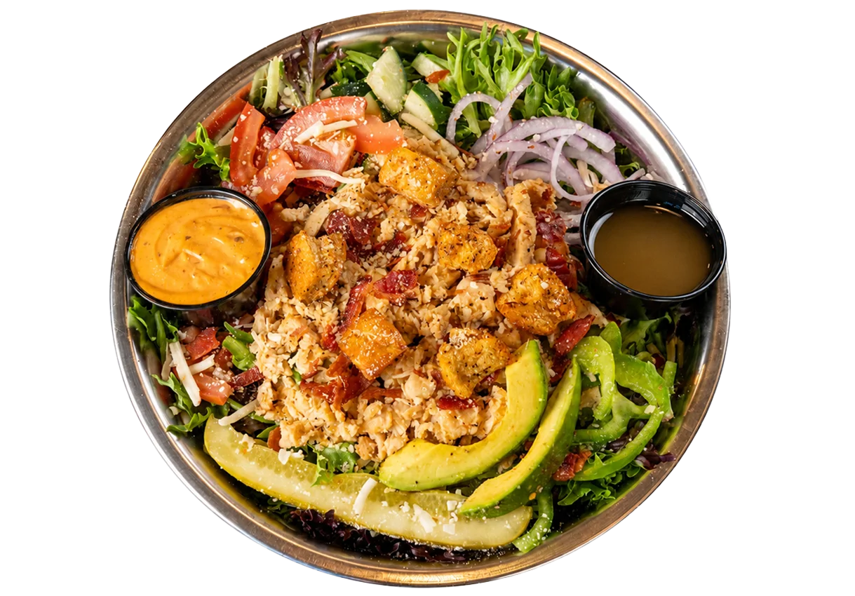Kali Twist spicy CHICKEN club salad with grilled chicken breast, spring mix, tomatoes, green bell peppers, and onion.